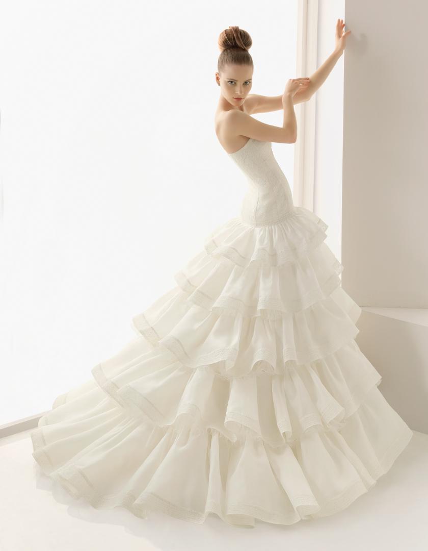 Rosa Clara 2011 Bridal Collection Rosa Clar is characterised by the 